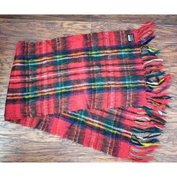 St.Michael Red Green Long Hair Tartan Plaid Mohair Wool Britain Scarf Wrap Lux - Picture 5 of 6